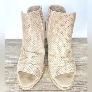 Report Rhodes Cutout Perforated Booties, Suede, Taupe, Size 8, NWT.